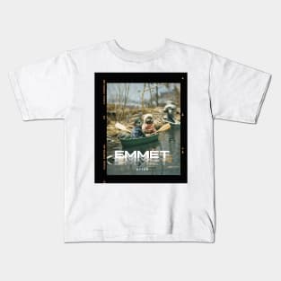 Emmet Otter in the river Kids T-Shirt